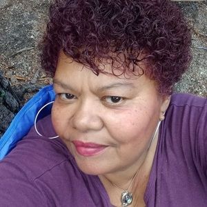 Meet your Posher, Paula